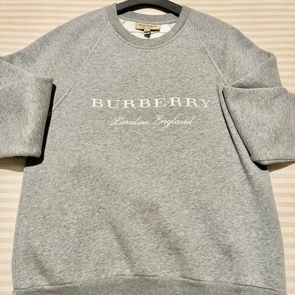 Authentic BURBERRY Crew Sweater Sz M
